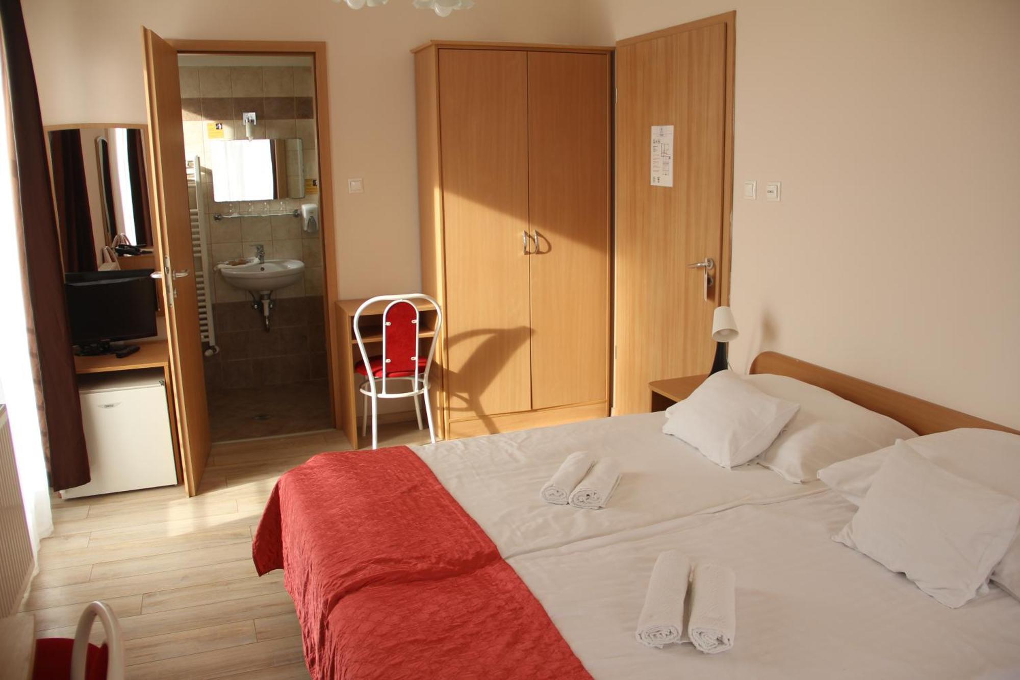 Hotel Rose City Budapest Exterior photo