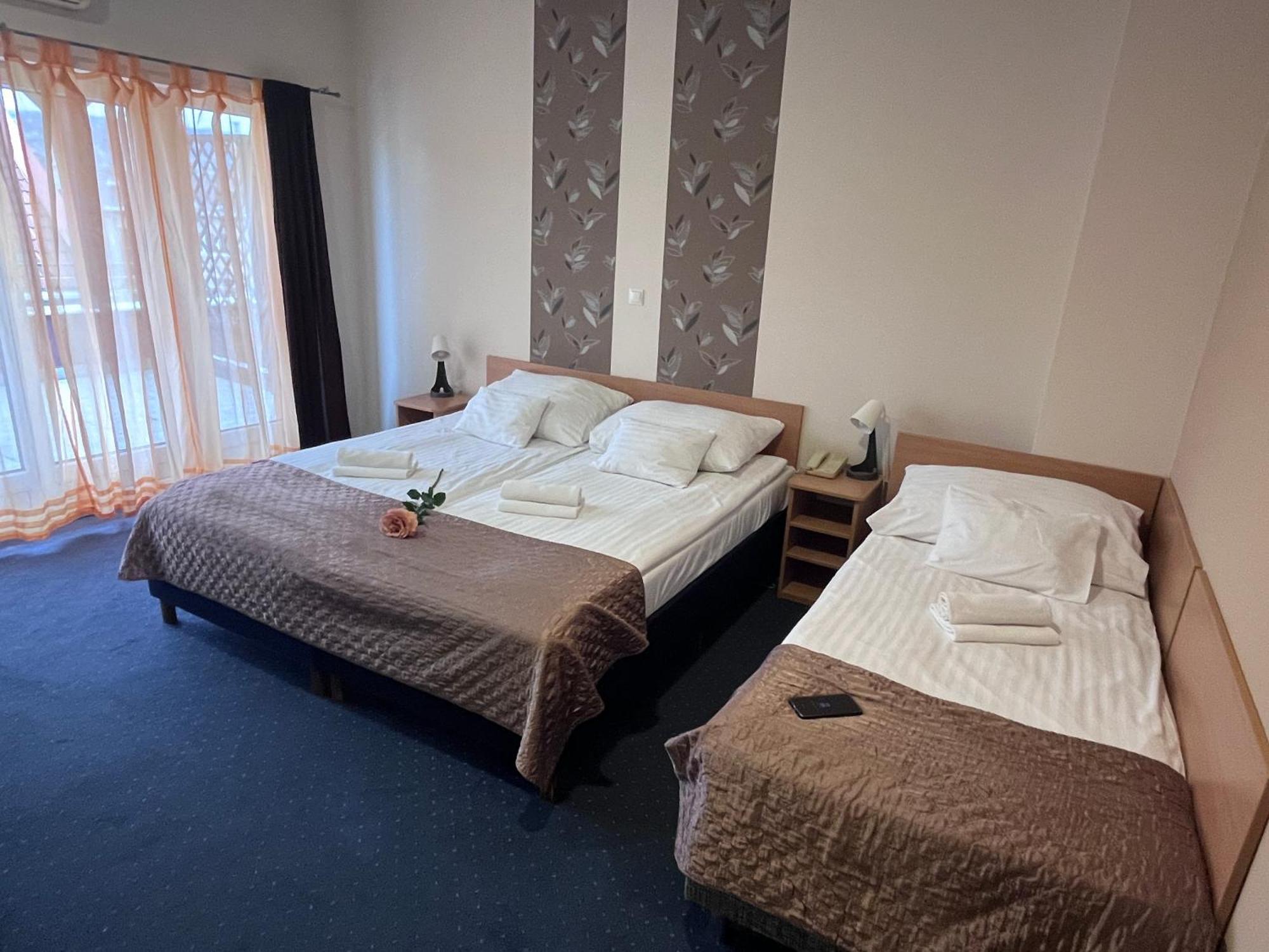 Hotel Rose City Budapest Exterior photo